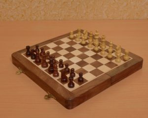 Travel Series Magnetic Folding Chess Set 