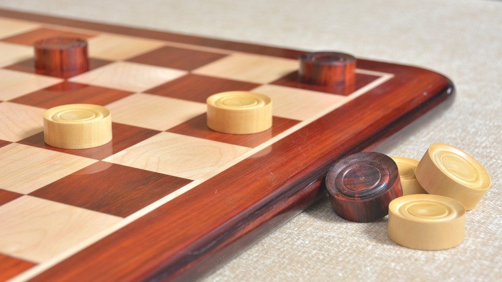 Wooden Checkers / Draught Set