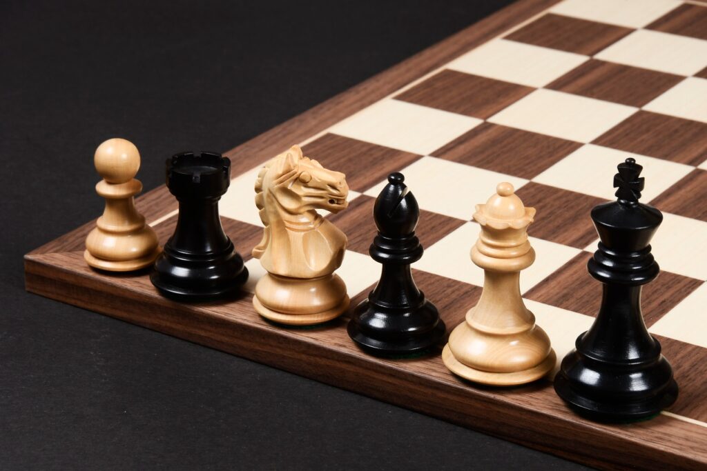 Fierce Knight Staunton Series Wooden Weighted Chess Pieces