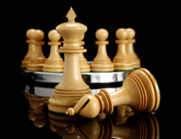 Weighted chess set