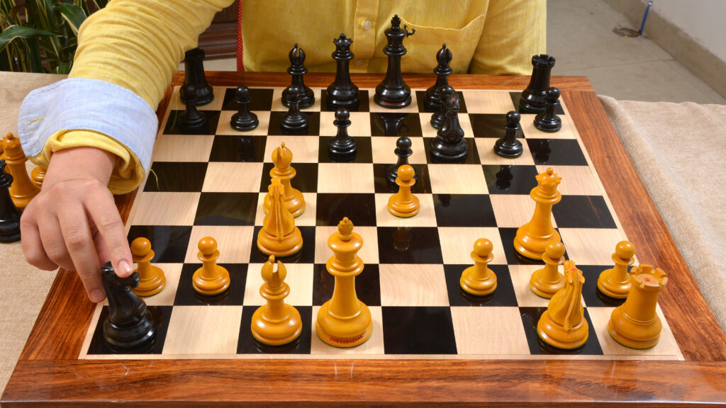 How to Set Up a Chessboard - Step by Step - Chessbazaar's Guide