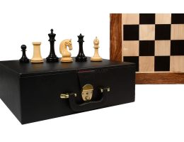 Chess Set Made with Boxwood and Ebony Wood
