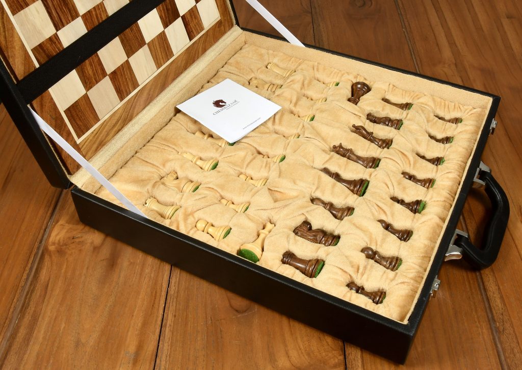 The Collector Staunton Chess Set